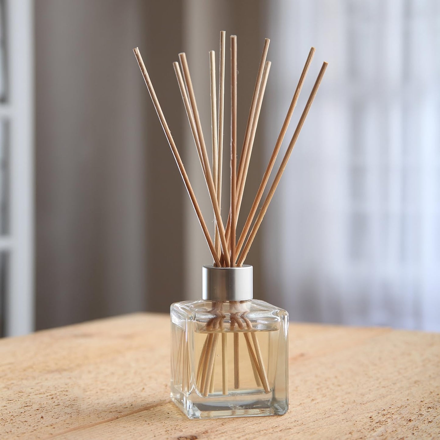 100 Rattan Diffuser Reeds Bulk Pack Premium Quality Sticks for Aromatherapy Oils Wholesale Value for Home Fragrance Long Lasting Essential Oil Diffusers